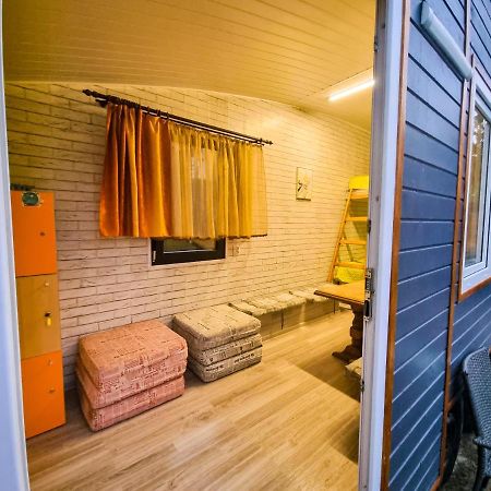 Tiny Houses In The Garden Câmpulung Moldovenesc Exterior photo