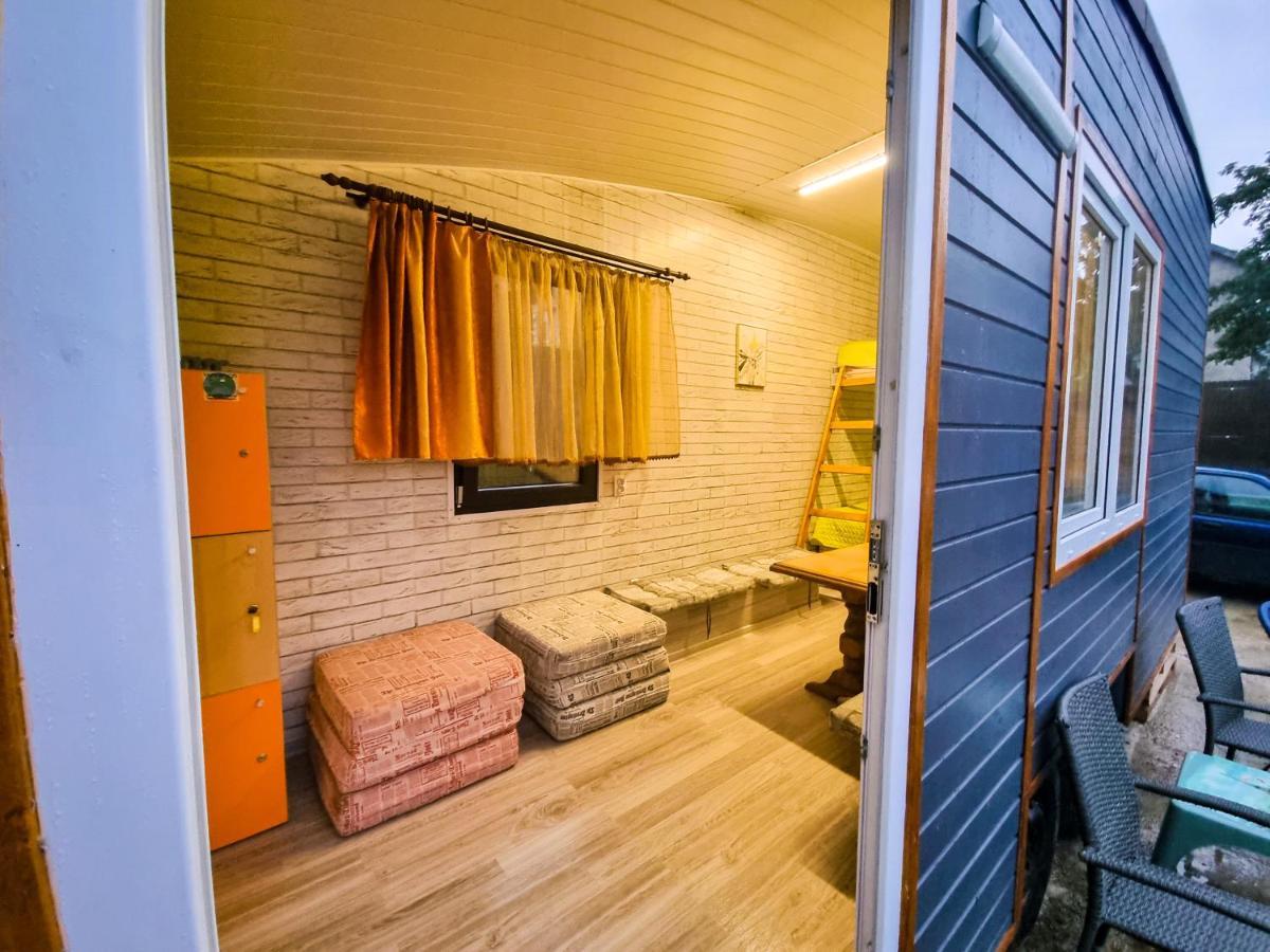Tiny Houses In The Garden Câmpulung Moldovenesc Exterior photo