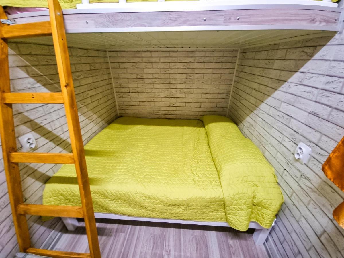 Tiny Houses In The Garden Câmpulung Moldovenesc Exterior photo